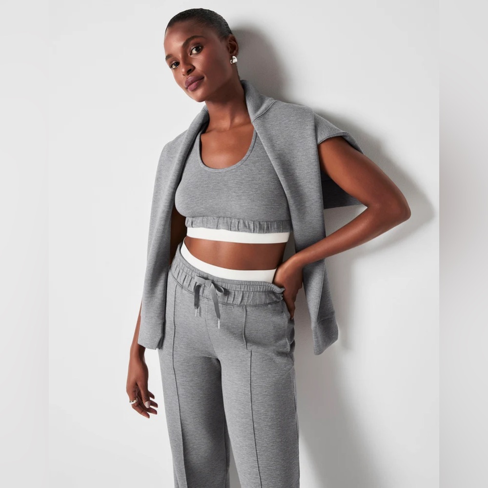 (NWT) AirEssentials Double Waistband Pant